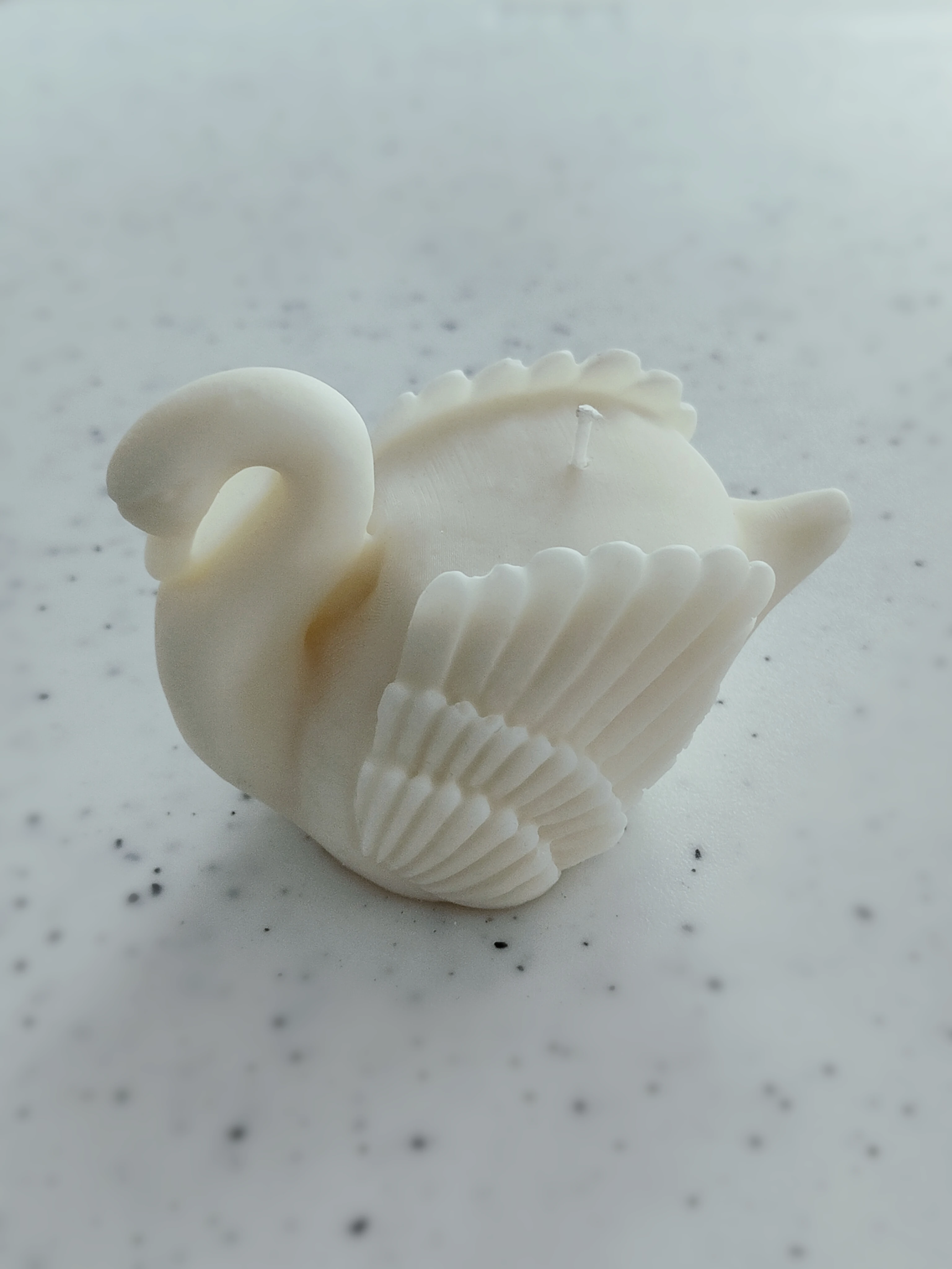 Świeca sojowa w kształcie łabędzia